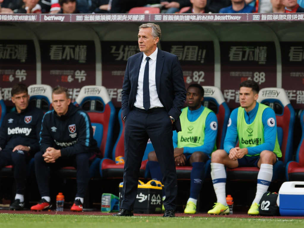 他在场上的 他在场上的